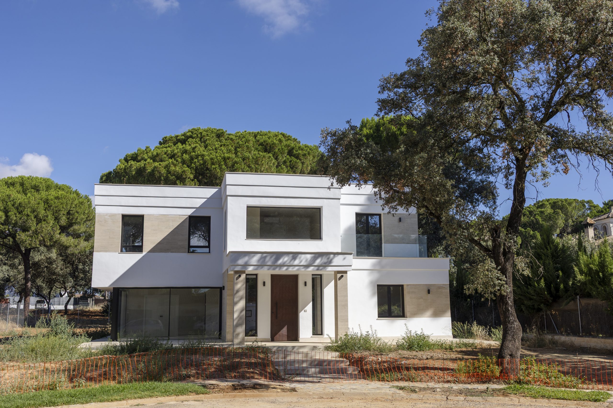 Vivienda construida por aic360